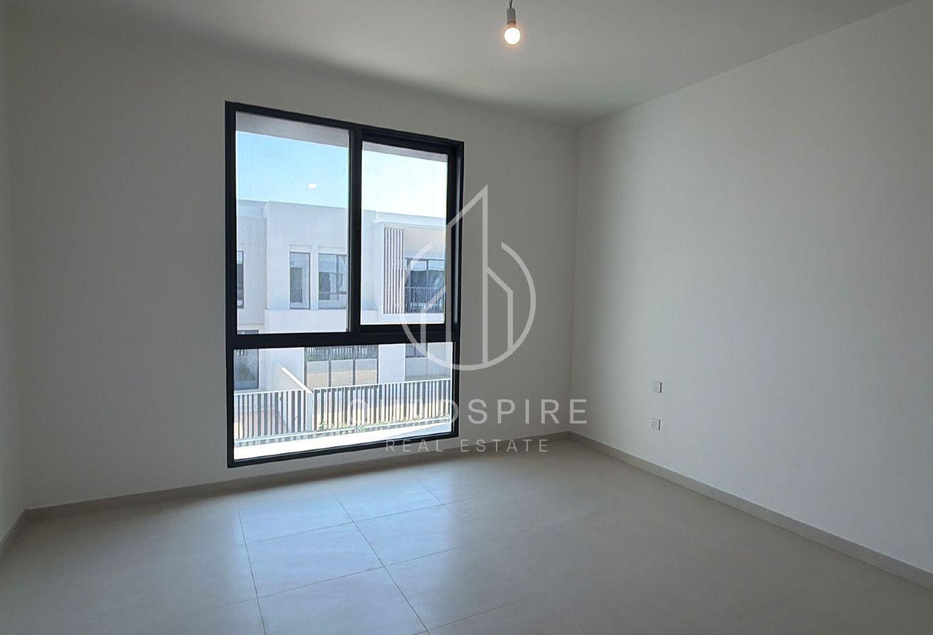 Corner Unit | Close to Amenities | Opts Avb photo 19