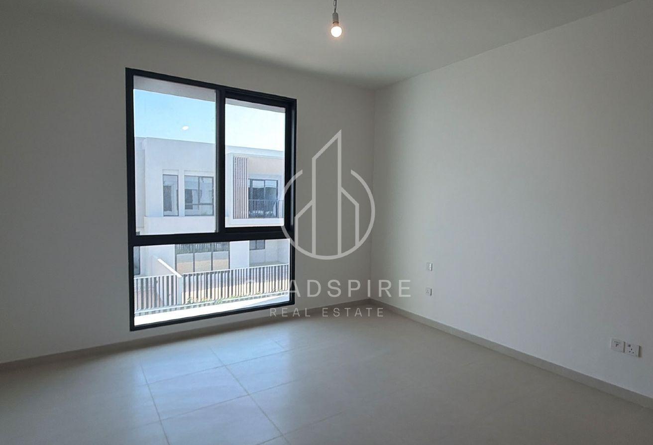 Corner Unit | Close to Amenities | Opts Avb photo 9