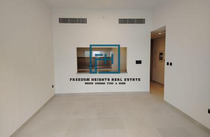Apartment - 2 Bedrooms - 3 Bathrooms for rent in Vida 1 - Vida Residences - Aljada - Sharjah