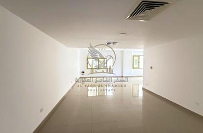 Apartment - 3 - 4 for rent in Al Majaz 2 - Al Majaz - Sharjah