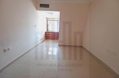 Apartment - Studio - 1 Bathroom for rent in Muwaileh - Sharjah Apartment - Studio - 1 Bathroom for rent in Muwaileh - Sharjah
