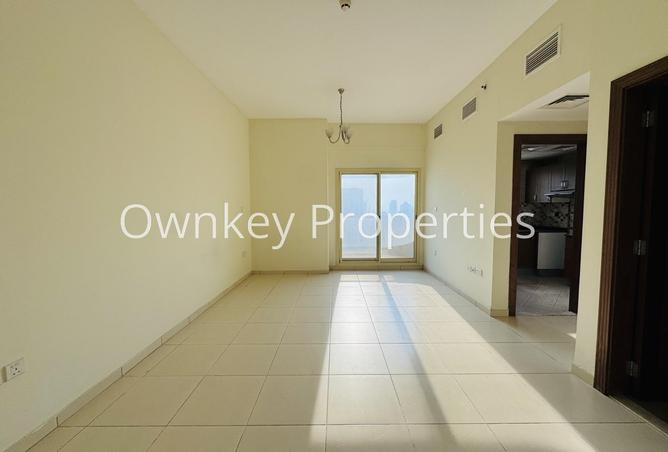 Beautiful 1BHK | 6 Cheques | Ready To Move