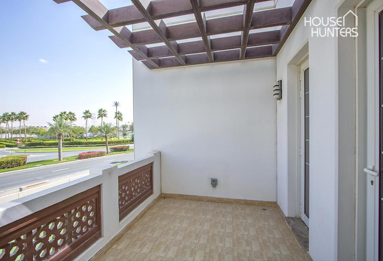 Vacant | Private Location | Immaculate Condition photo 9