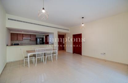 Apartment - 1 - 1 for rent in Al Dhafra 2 - Al Dhafra - Greens - Dubai Apartment - 1 - 1 for rent in Al Dhafra 2 - Al Dhafra - Greens - Dubai