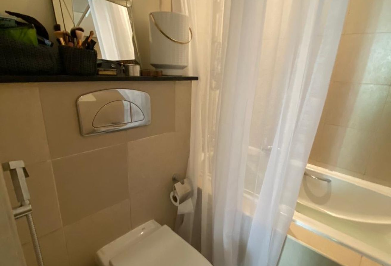 1 Bedroom plus Study Room- well-maintained- Vacant — image 23