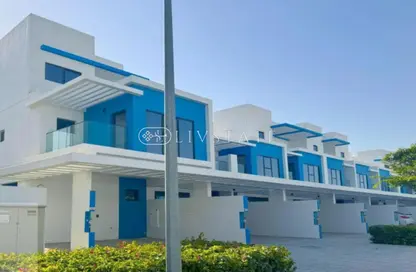 Villa - 5 Bedrooms - 6 Bathrooms for rent in Santorini - Damac Lagoons - Dubai