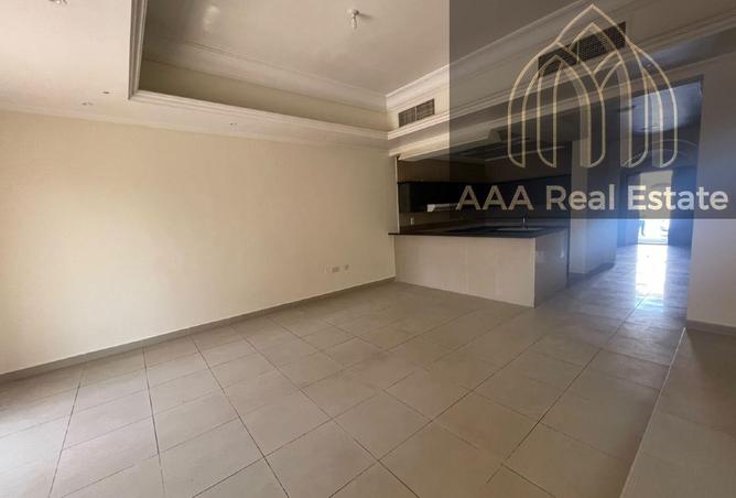 4-bed villa in Al Garhoud Villas — photo 3