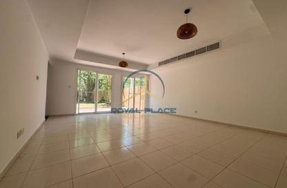 Villa - 3 Bedrooms - 3 Bathrooms for rent in Springs 11 - The Springs - Dubai