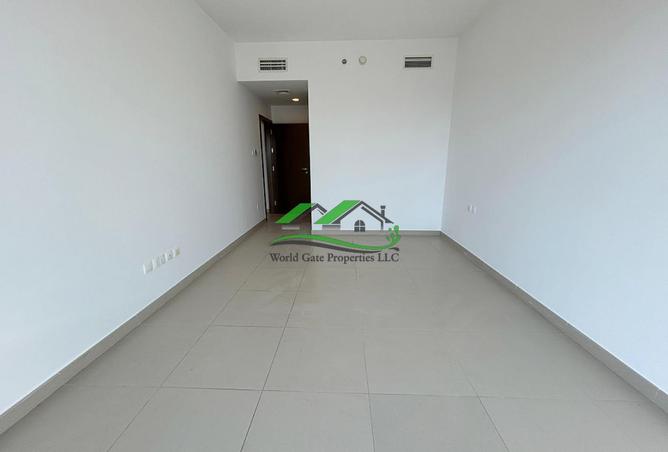 64405879 - صورة العقار 3