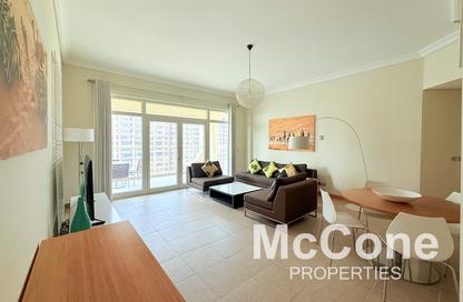 Apartment - 2 - 3 for rent in Al Das - Shoreline Apartments - Palm Jumeirah - Dubai
