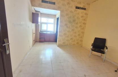Apartment - Studio - 1 Bathroom for rent in Al Butina 9 Building - Al Butina - Sharjah Apartment - Studio - 1 Bathroom for rent in Al Butina 9 Building - Al Butina - Sharjah
