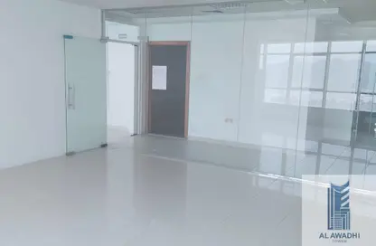 Office Space - 6 Bedrooms - 1 Bathroom for rent in Al Awadhi Tower - Sheikh Hamad Bin Abdullah St. - Fujairah