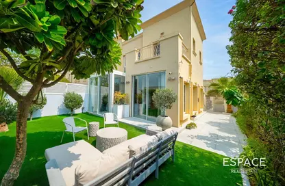 فيلا - 2 غرف نوم - 3 حمامات للايجار في الينابيع 7 - الينابيع - دبي