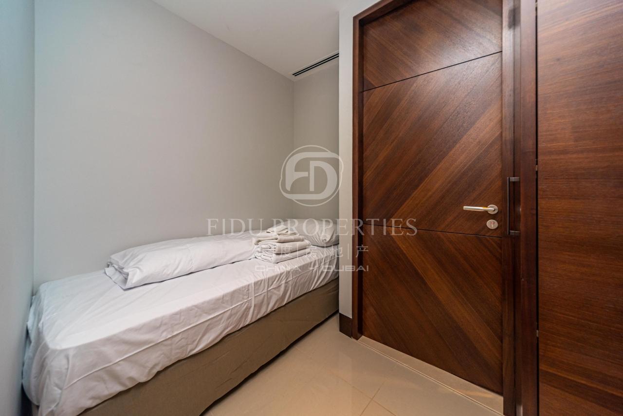 LOWEST PRICE | MIDDLE UNIT | BILLS INCLUDED