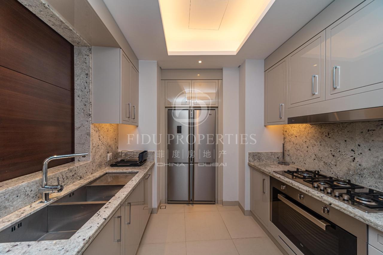 LOWEST PRICE | MIDDLE UNIT | BILLS INCLUDED