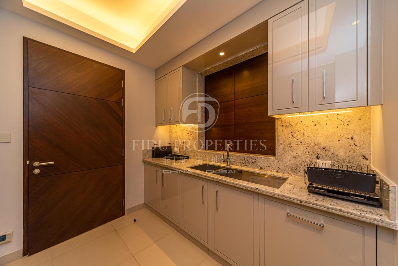 LOWEST PRICE | MIDDLE UNIT | BILLS INCLUDED