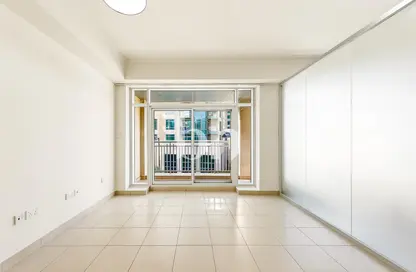 شقة - 1 حمام للايجار في بوديوم برج فيوز - برج فيوز - وسط مدينة دبي - دبي