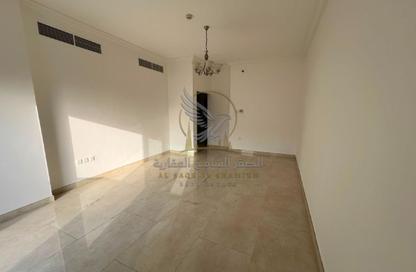 Apartment - 2 - 2 for rent in Al Majaz 2 - Al Majaz - Sharjah