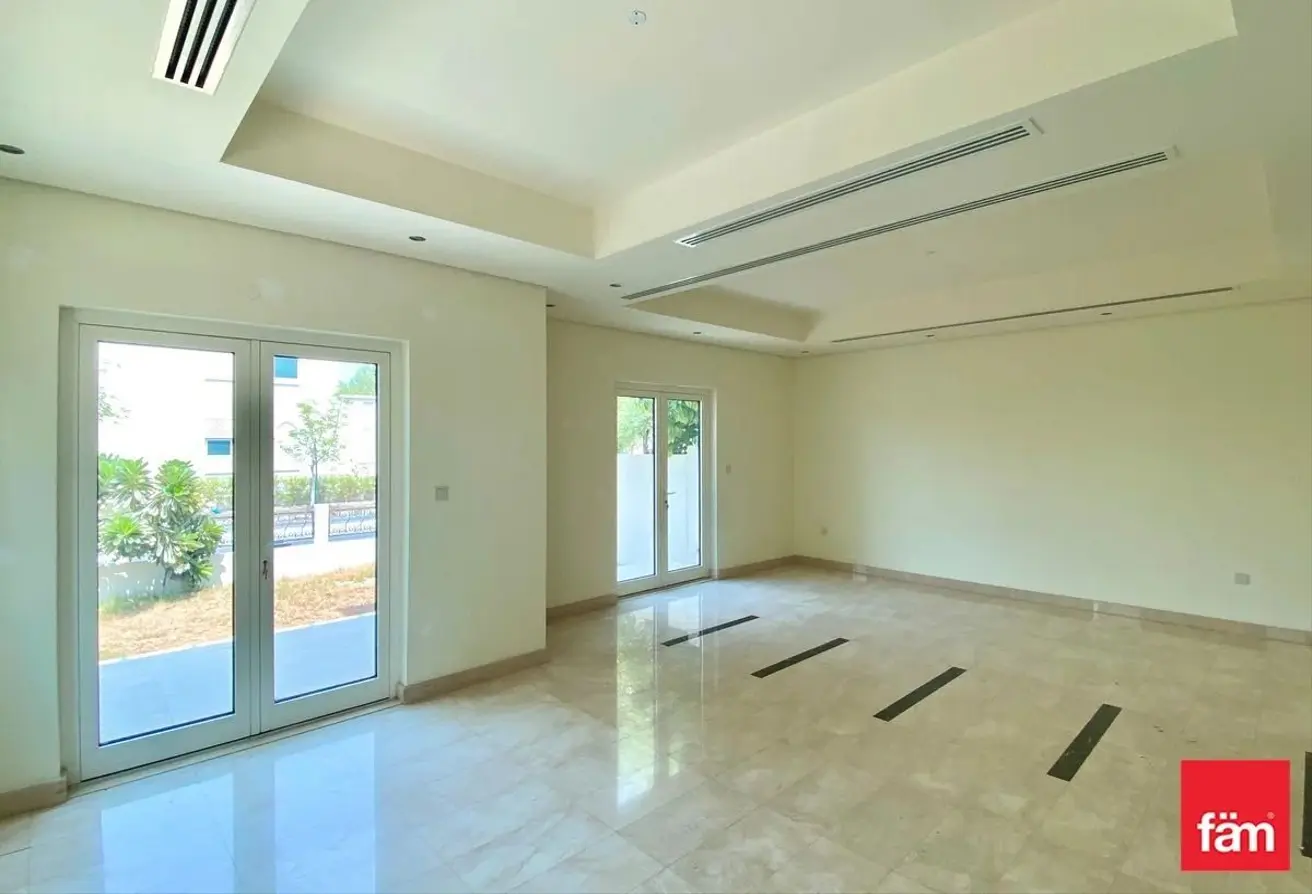 155997561 - Property Main Image
