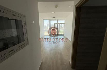 Apartment - 1 Bedroom - 1 Bathroom for rent in Bloom Towers B - Bloom Towers - District 10 - Jumeirah Village Circle - Dubai