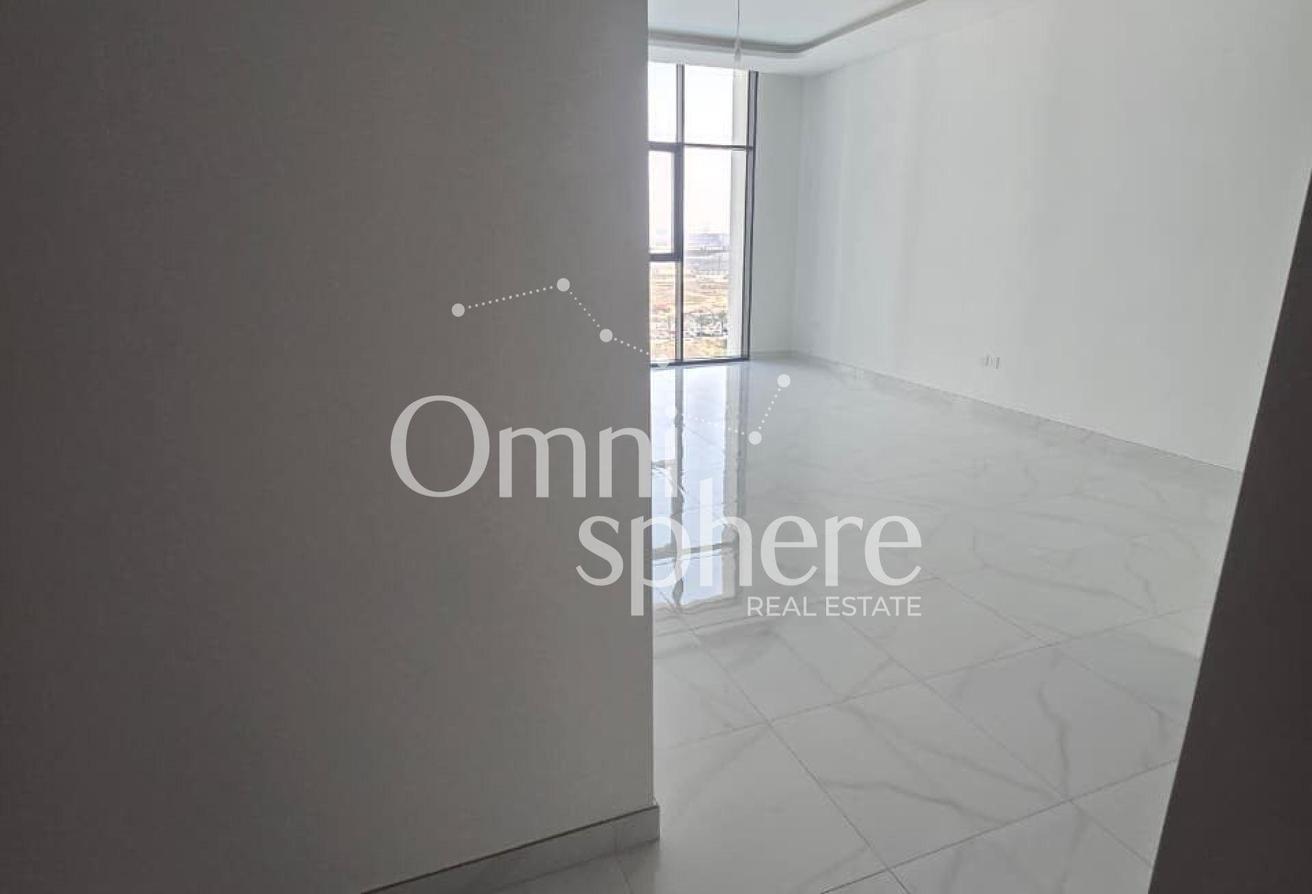 Vacant | Pool View | Prime Location | Near Metro photo 9