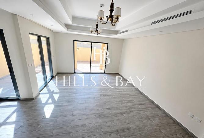 107300330 - Property Image 2