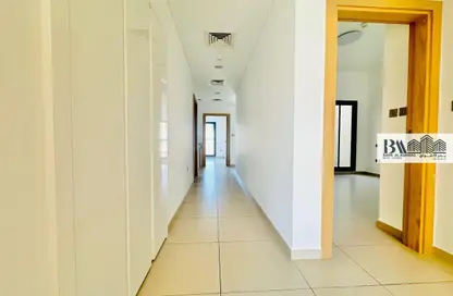 Villa - 4 Bedrooms - 4 Bathrooms for rent in Al Barsha 1 - Al Barsha - Dubai