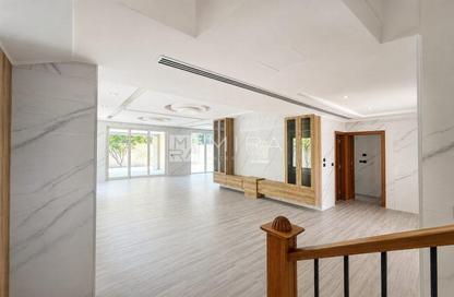 Villa - 4 - 5 for rent in Legacy Nova Villas - District 9 - Jumeirah Park - Dubai Villa - 4 - 5 for rent in Legacy Nova Villas - District 9 - Jumeirah Park - Dubai