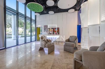 Retail - Studio for rent in SOL Bay - Business Bay - Dubai