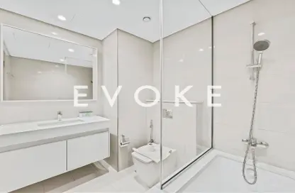 Apartment - 2 Bedrooms - 2 Bathrooms for rent in Burj Royale - Downtown Dubai - Dubai