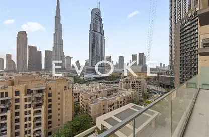 Apartment - 2 Bedrooms - 2 Bathrooms for rent in Burj Royale - Downtown Dubai - Dubai