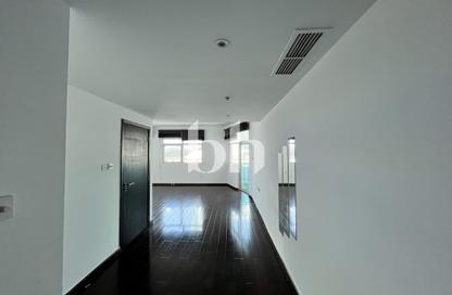 Apartment - Studio - 1 Bathroom for rent in Yacht Bay - Dubai Marina - Dubai