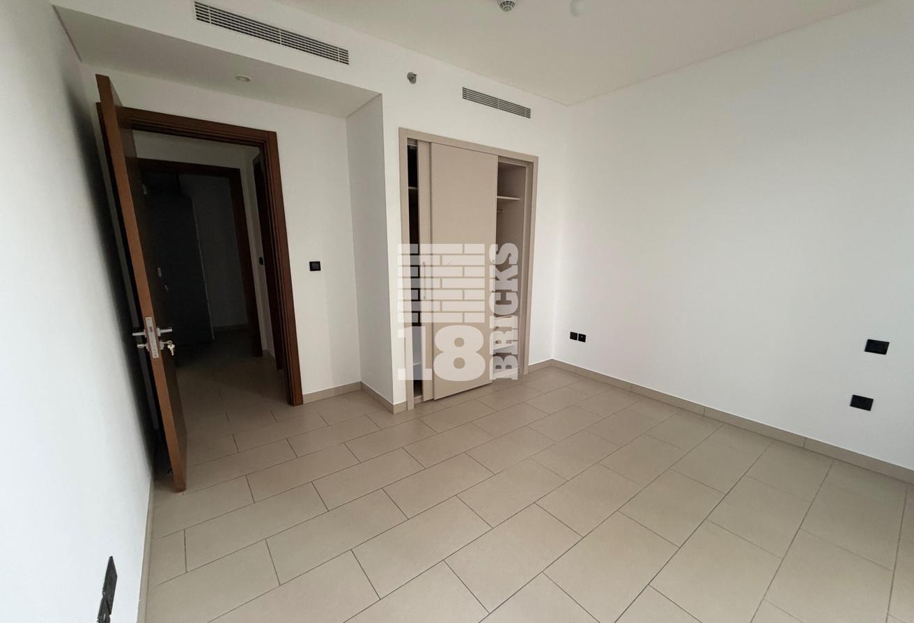 Large Size Terrace 1 Bed + Study - 6 Cheques photo 4