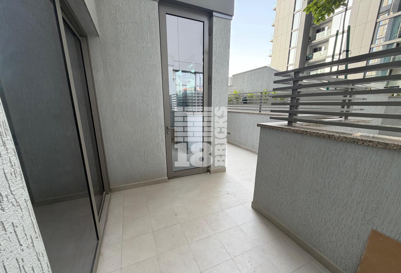 Large Size Terrace 1 Bed + Study - 6 Cheques photo 10