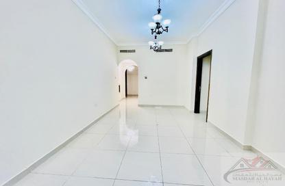 Apartment - 2 - 3 for rent in Muwaileh 29 Building - Muwaileh - Sharjah