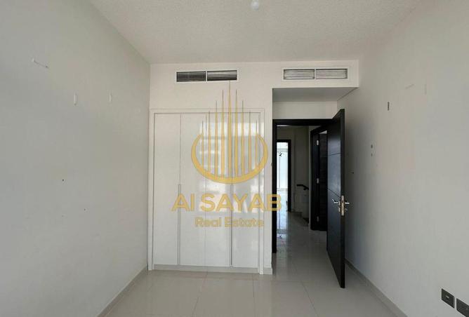 16102012 - Property Image 3