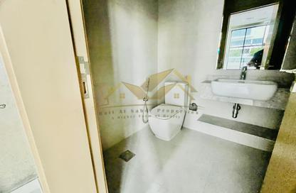 Shop - Studio - 2 Bathrooms for rent in Haas Building - Jumeirah Garden City - Al Satwa - Dubai