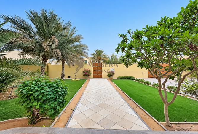 SPACIOUS 6 BEDROOM VILLA | MAJLIS | AL WARQAA 3