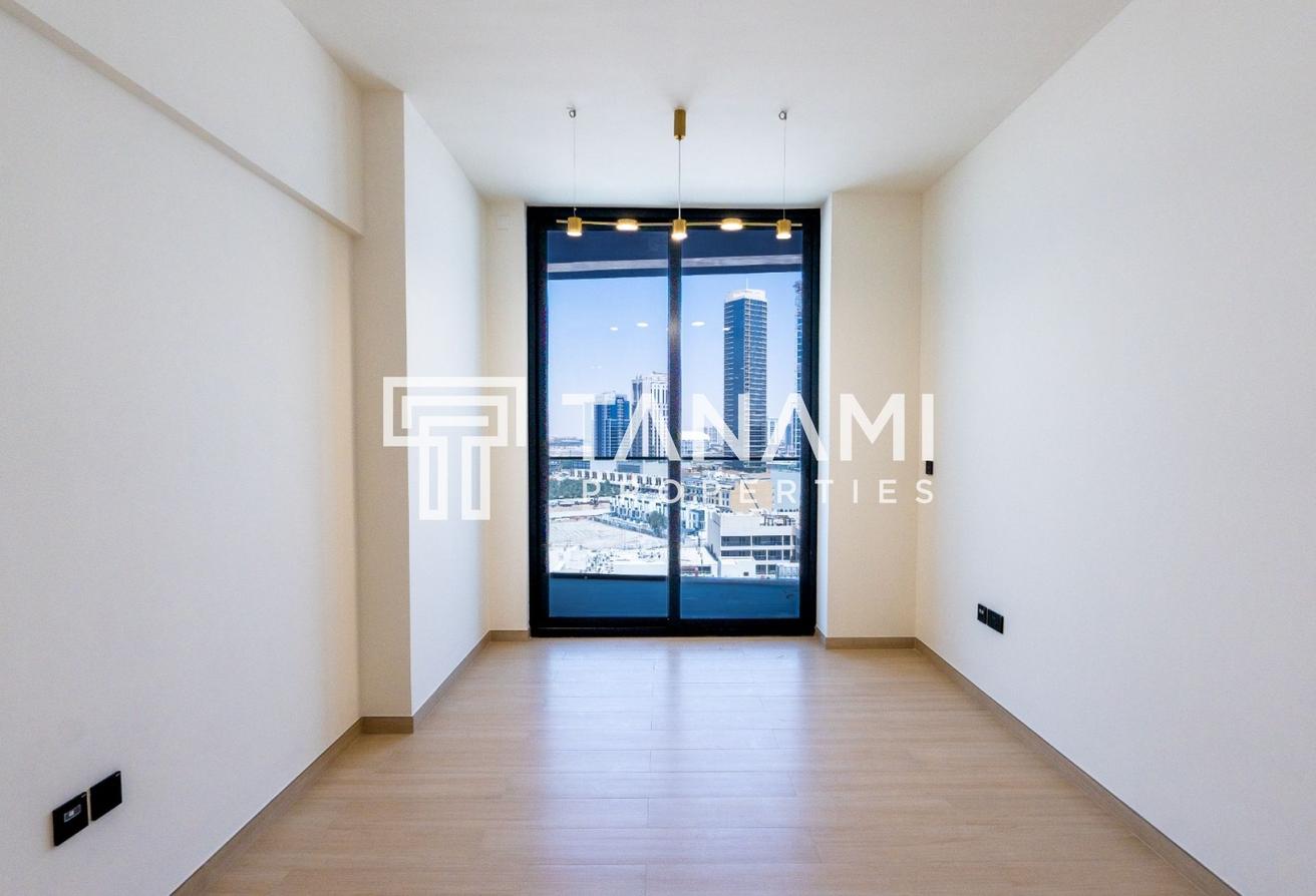 Unfurnished | Ready to Move | Prime Location photo 2
