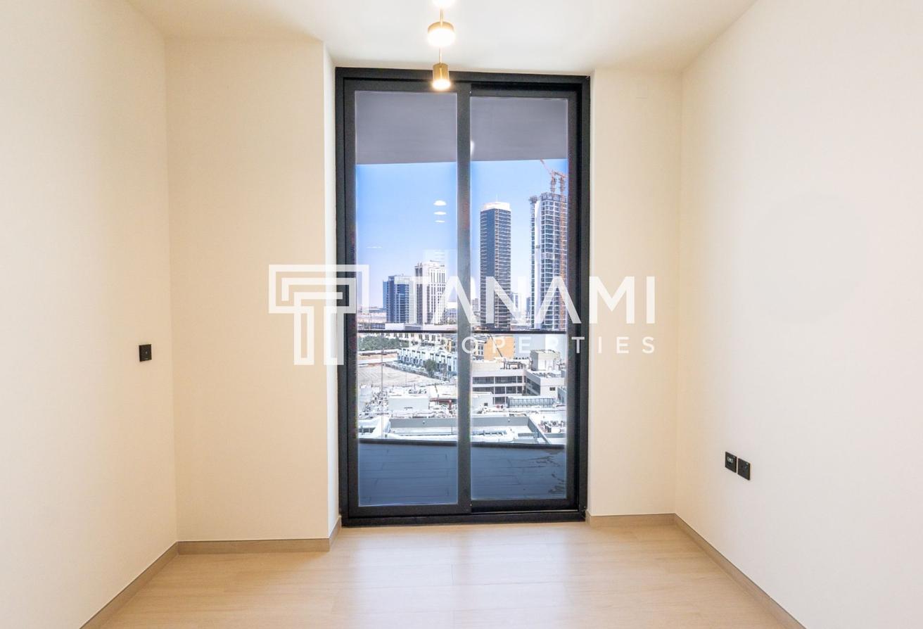 Unfurnished | Ready to Move | Prime Location photo 5