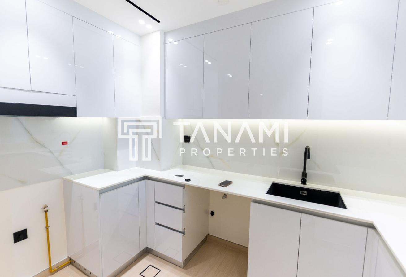 Unfurnished | Ready to Move | Prime Location photo 7