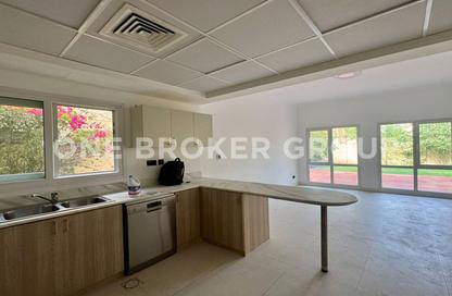 Villa - 5 Bedrooms - 6 Bathrooms for rent in Meadows 4 - Meadows - Dubai