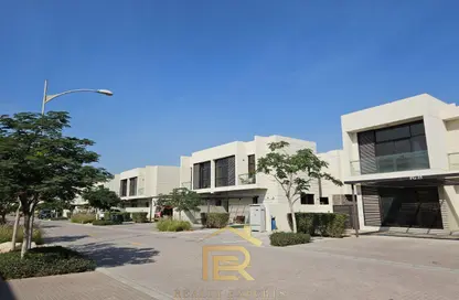 Villa - 5 Bedrooms - 6 Bathrooms for rent in Picadilly Green - DAMAC Hills - Dubai