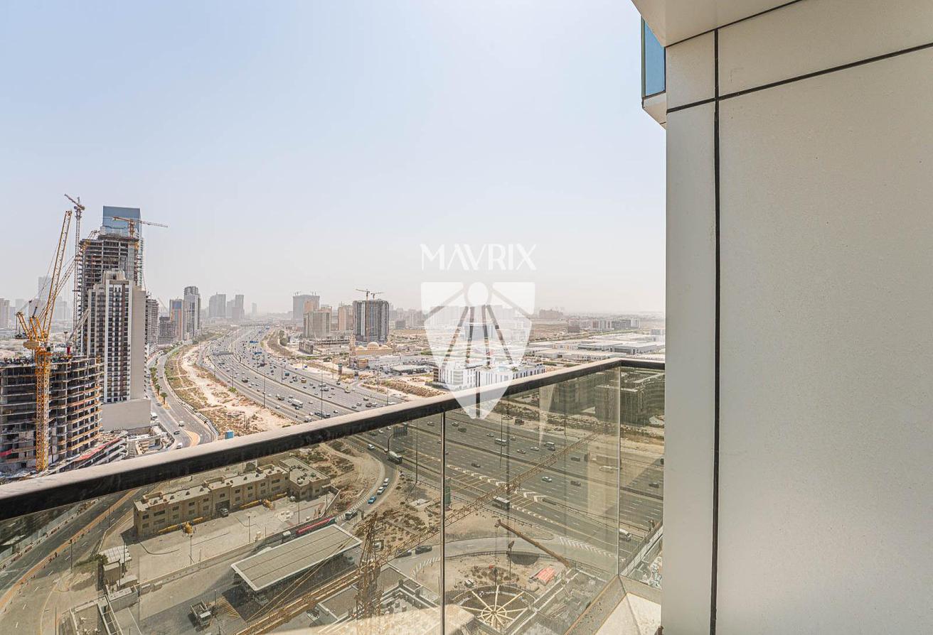 Prime Location | Stylish Apartment | Great Views photo 13