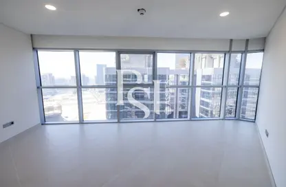 شقة - 3 غرف نوم - 4 حمامات للايجار في راديانت سكوير - مدينة الأضواء - جزيرة الريم - أبوظبي