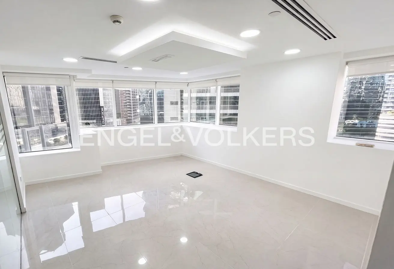 165048608 - Property Main Image