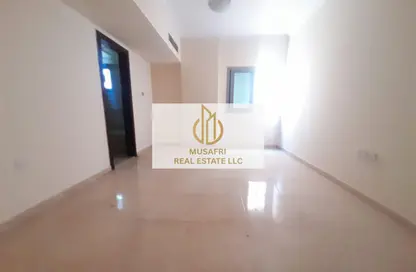 شقة - 2 غرف نوم - 3 حمامات للايجار في مجمع مويلح - تجارية مويلح - الشارقة