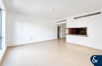 Apartment - 2 Bedrooms - 2 Bathrooms for rent in South Ridge 5 - South Ridge - Downtown Dubai - Dubai