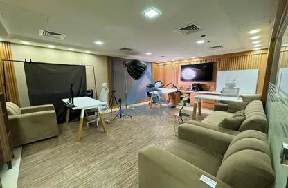 Office Space - 1 Bedroom - 2 Bathrooms for rent in Al Khaimah Building - Port Saeed - Deira - Dubai