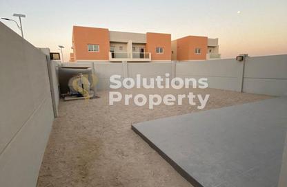 Villa - 5 - 6 for sale in Manazel Al Reef 2 - Al Samha - Abu Dhabi